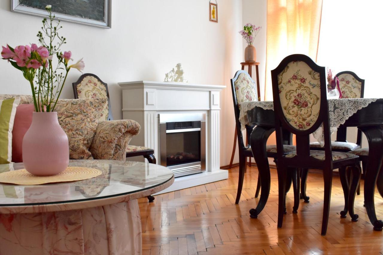 Old Town Konviktska - Bohemian Apartmán *